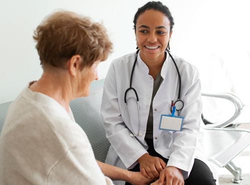 doctor-talking-patient-medium-shot